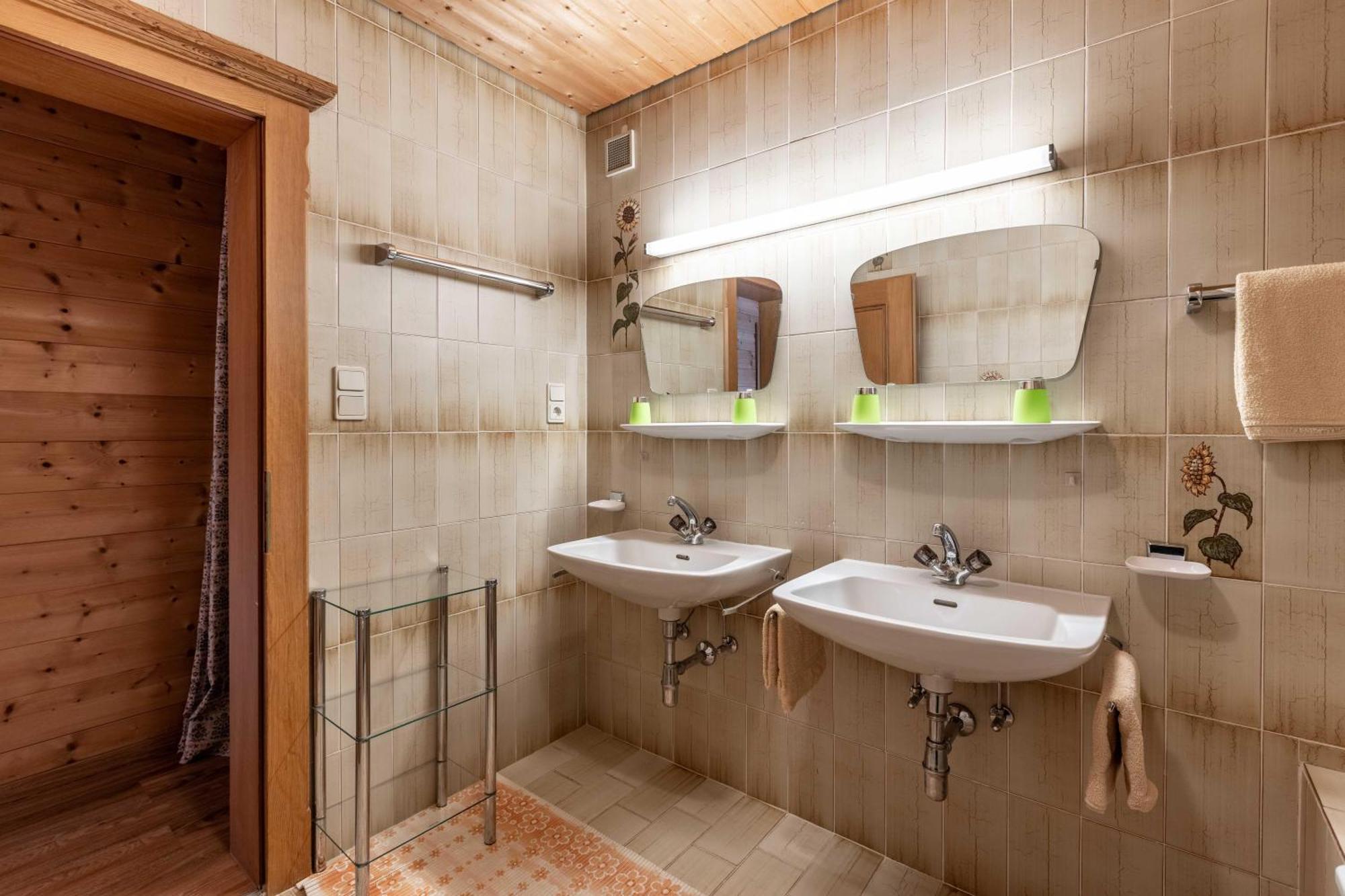 Haus Weinberg Apartment Петной ам Арлберг Екстериор снимка
