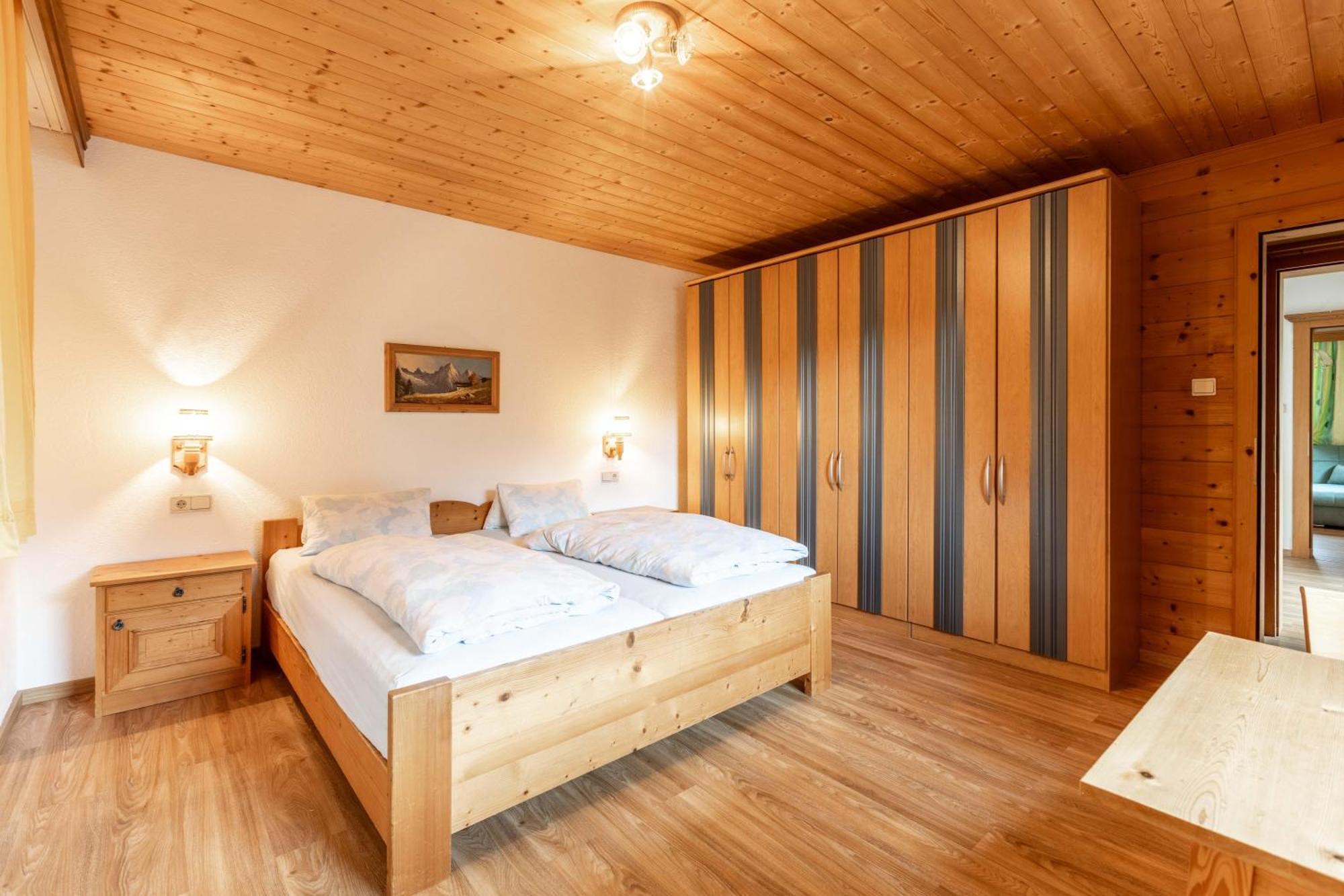 Haus Weinberg Apartment Петной ам Арлберг Екстериор снимка