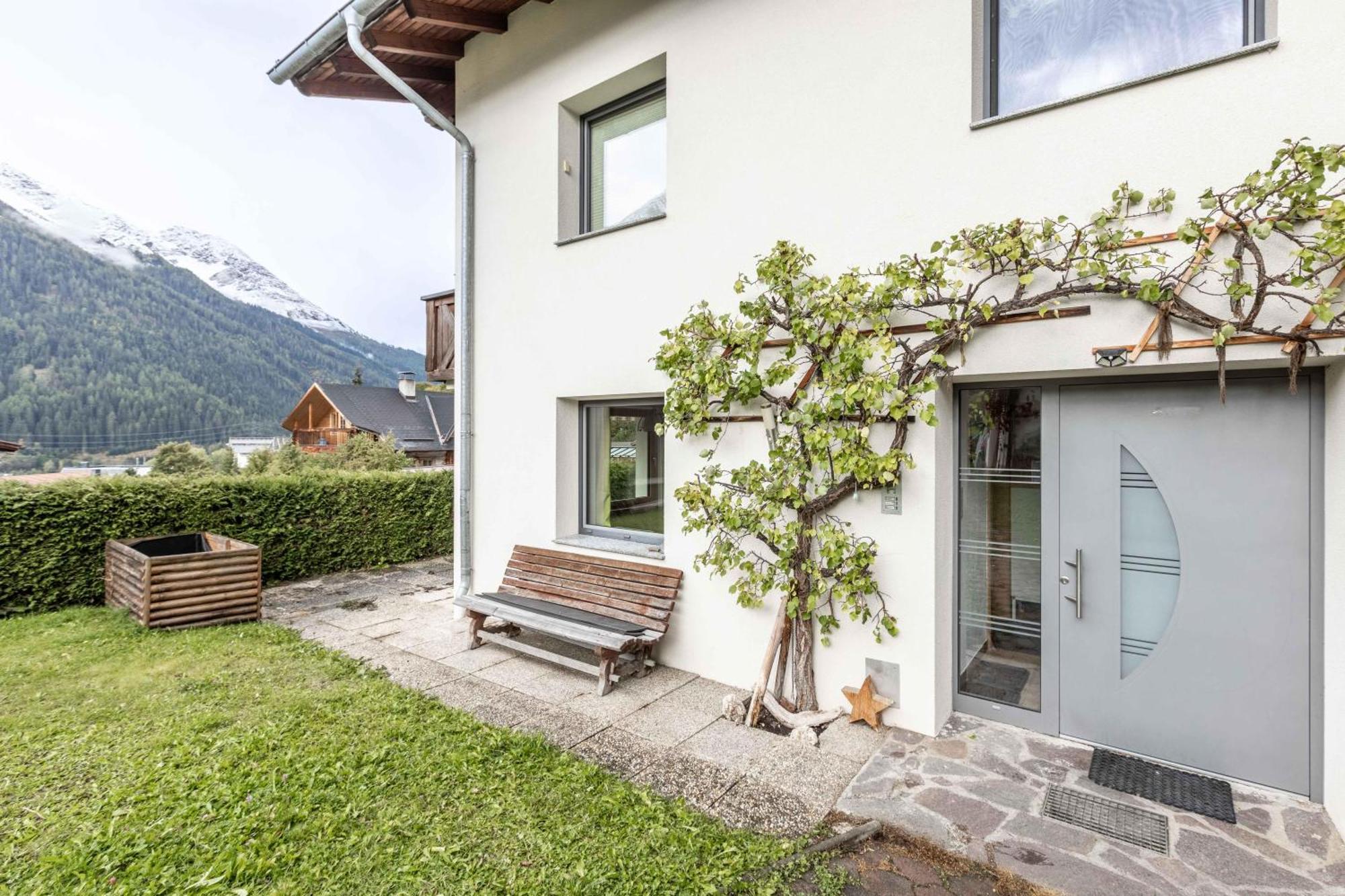 Haus Weinberg Apartment Петной ам Арлберг Екстериор снимка